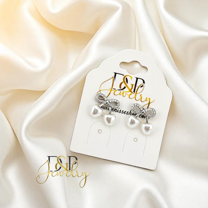 14K SILVER AND WHITE SMALL EARRING E900