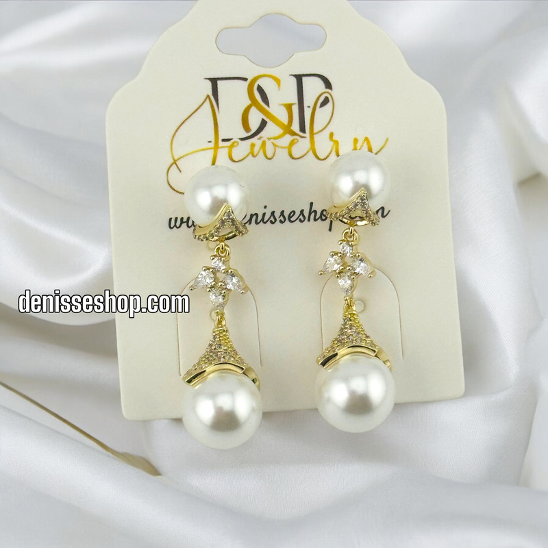 14K WHITE PEARL  EARRING E639