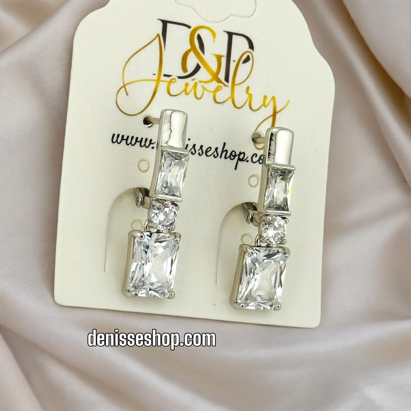 SILVER WHITE STONE EARRINGS E548