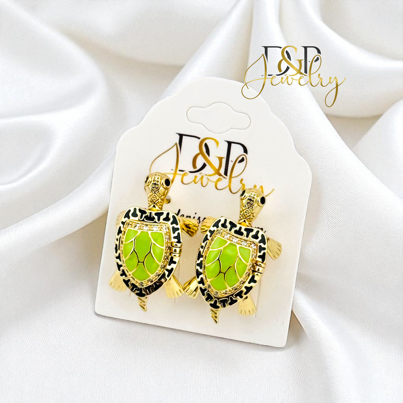 14K TURTLE EARRING E978