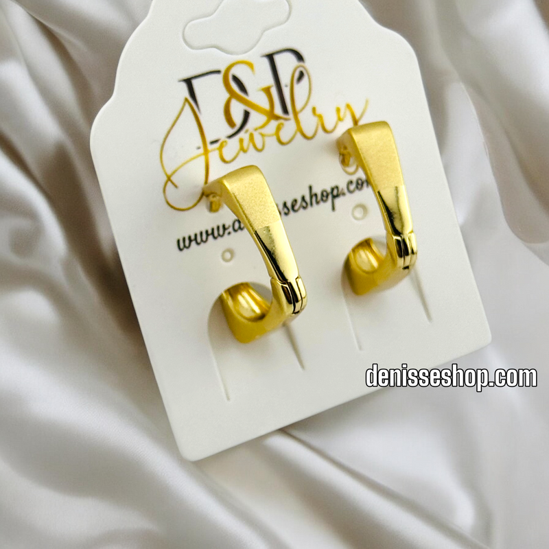 14K / SQUARE HUGGIE EARRING E755