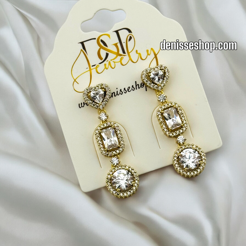 14K WHITE HEART EARRING E608