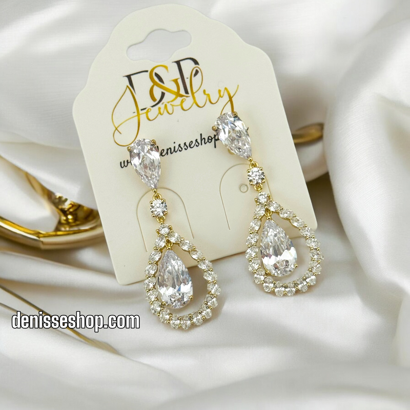 14K WHITE STONE DROP SHAPE EARRING E637