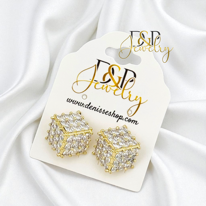 14K HALF WHITE STONE CUBE EARRING E901