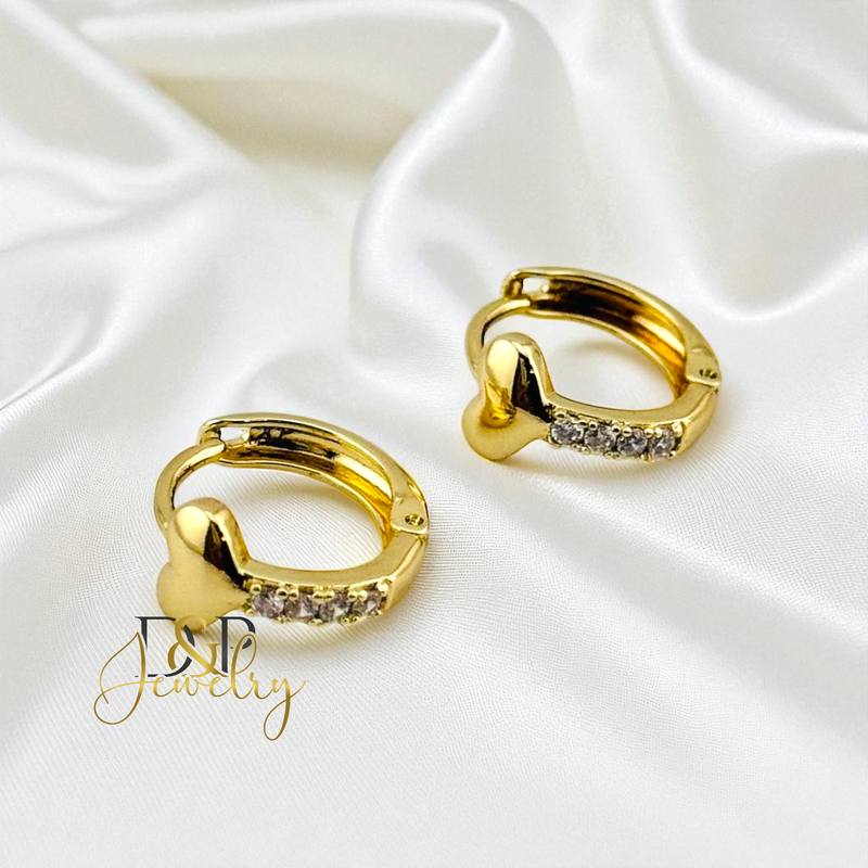 14K SMALL HEART HOOP EARRING HP844