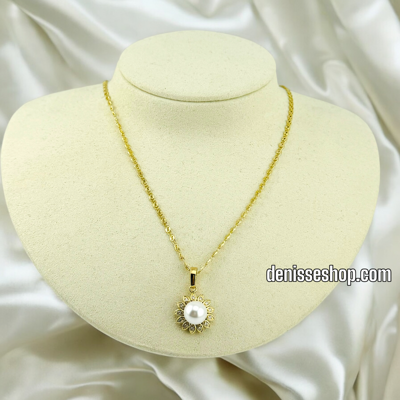 14K GOLD / WHITE  PEARL FLOWER NECKLACE N57