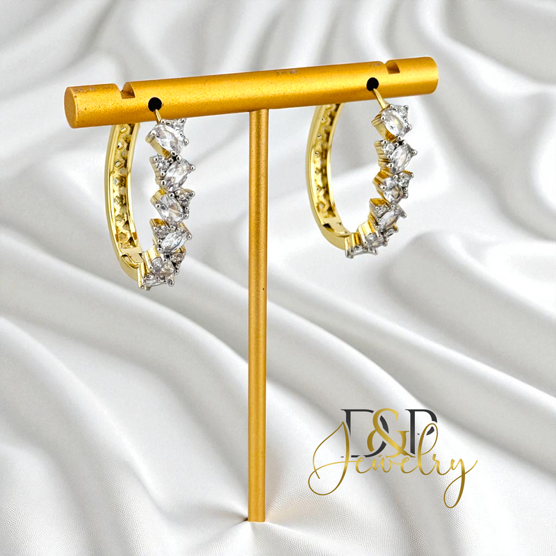 14K WHITE STONE HOOP EARRING HP793