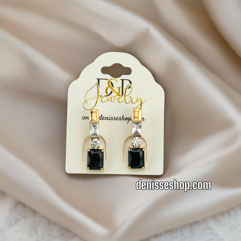 18K BLACK STONE EARRINGS E545