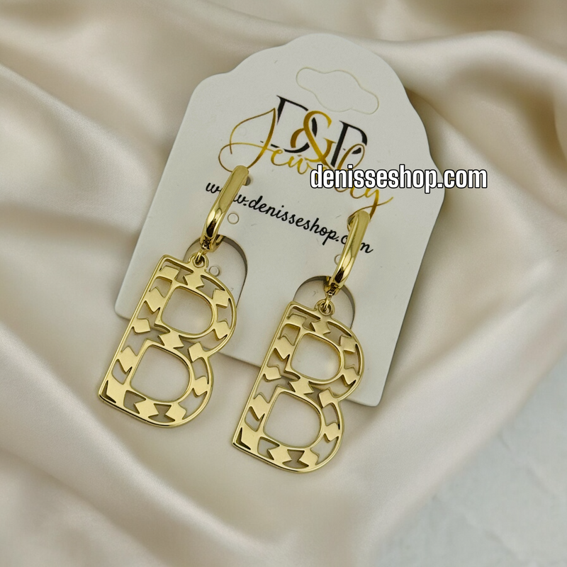 14K LETTER B EARRINGS E537