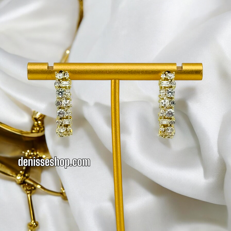 14K WHITE STONE HOOPS HP449