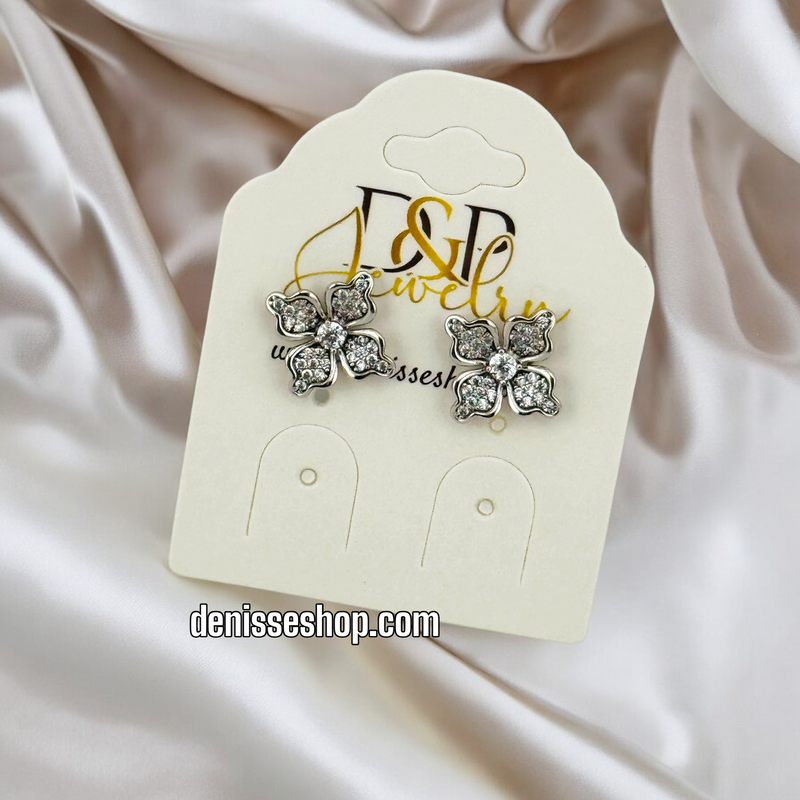 SILVER/ TINY FLOWER CENTER STONE STUD EARRING E696