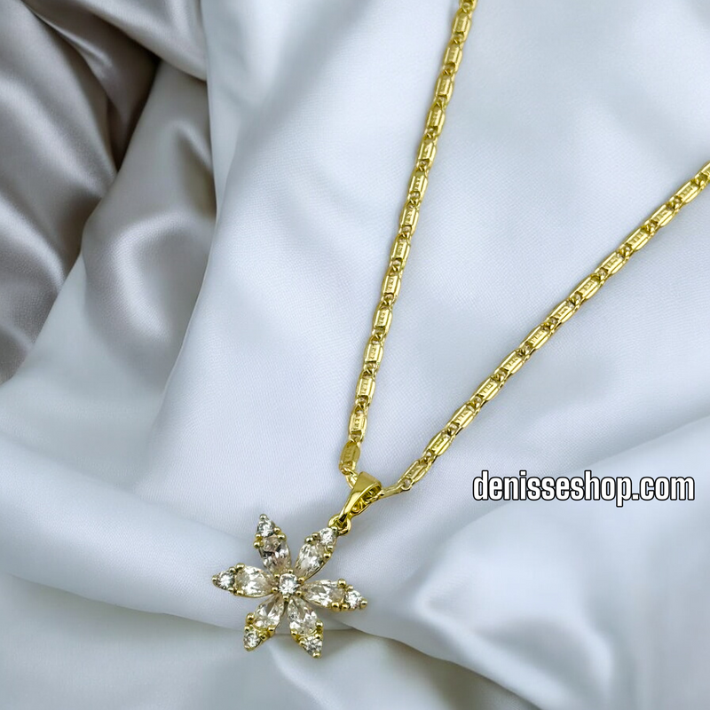 14K CUTE WHITE FLOWER PENDANT P513