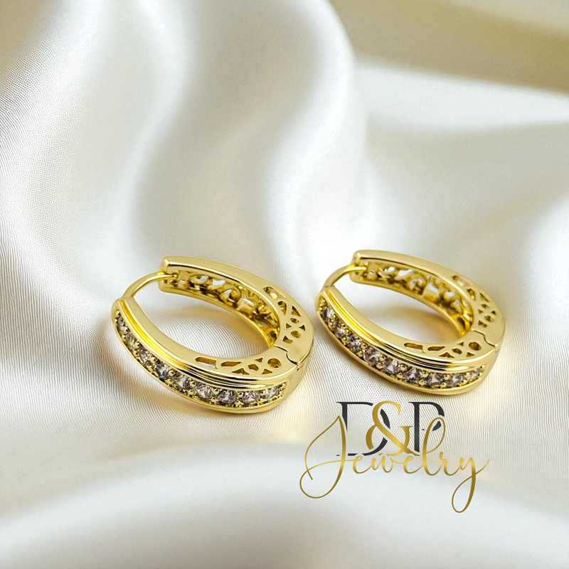14K WITE STONES HOOP HP731