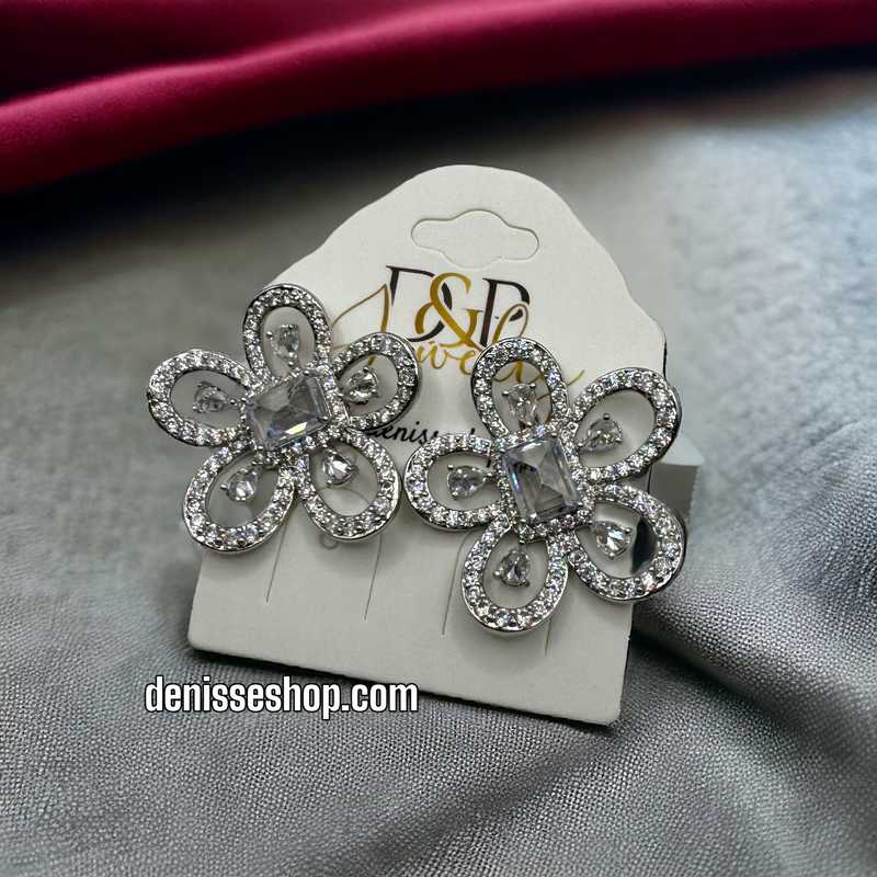 SILVER FLOWER EARRINGS E455