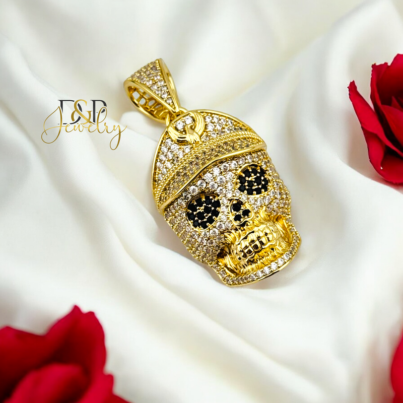 14K CAPITAN SKULL PENDANT P764