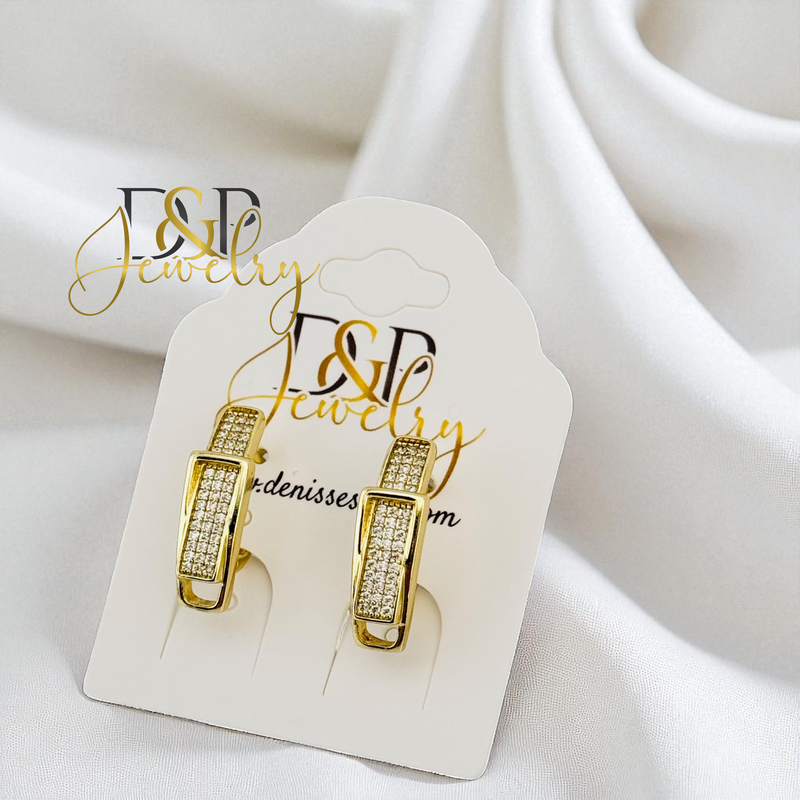 14K GOLD/BUCKLE HUGGIE EARRING E998