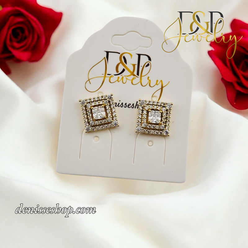 14K SQUARE WHITE STONE EARRING E826