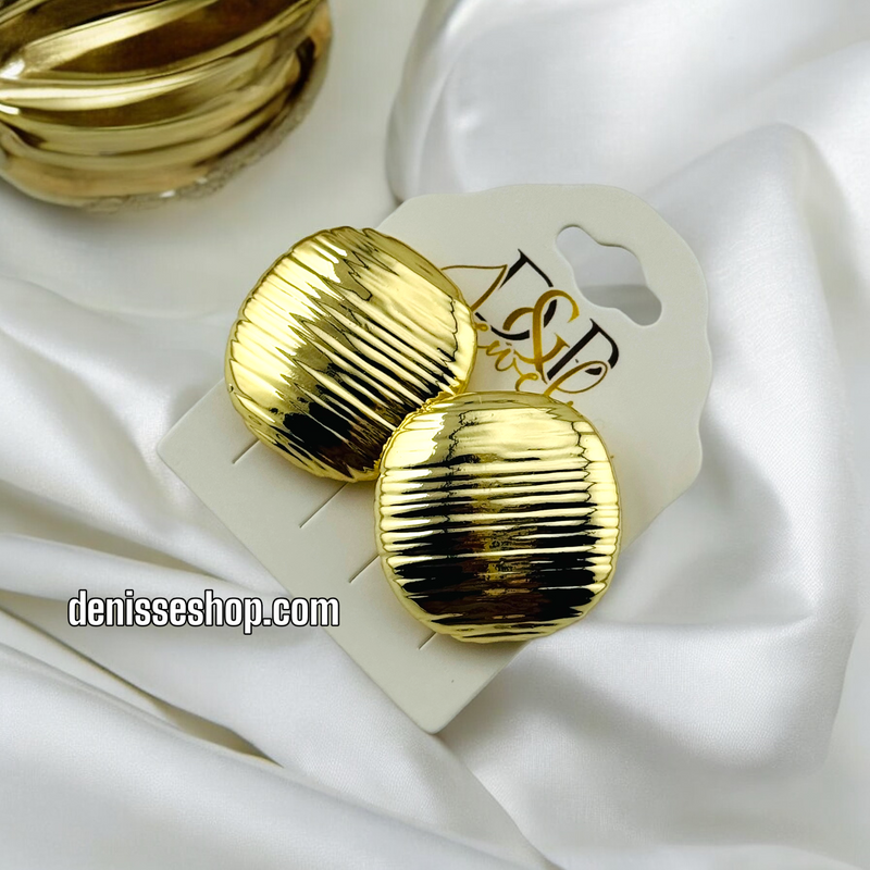 14K GOLD BUTTON EARRING E627