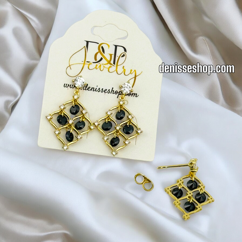 14K GOLD / WHITE / BLACK STONE SQUARES EARRING E671