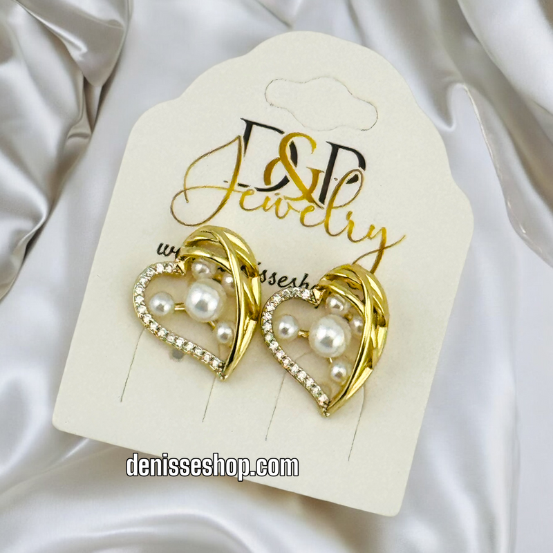 14K GOLD / WHITE PEARLS IN CENTER OF HEART EARRING E699