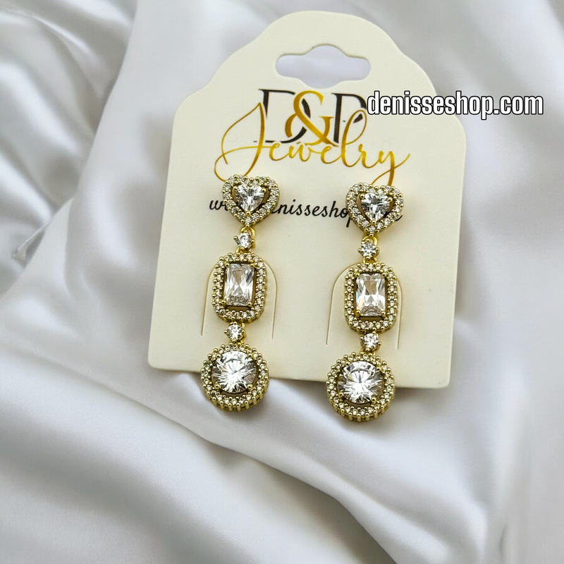 14K WHITE HEART EARRING E608