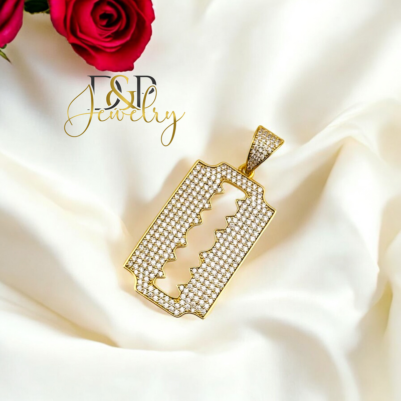 14K RAZOR BLADE PENDANT P787