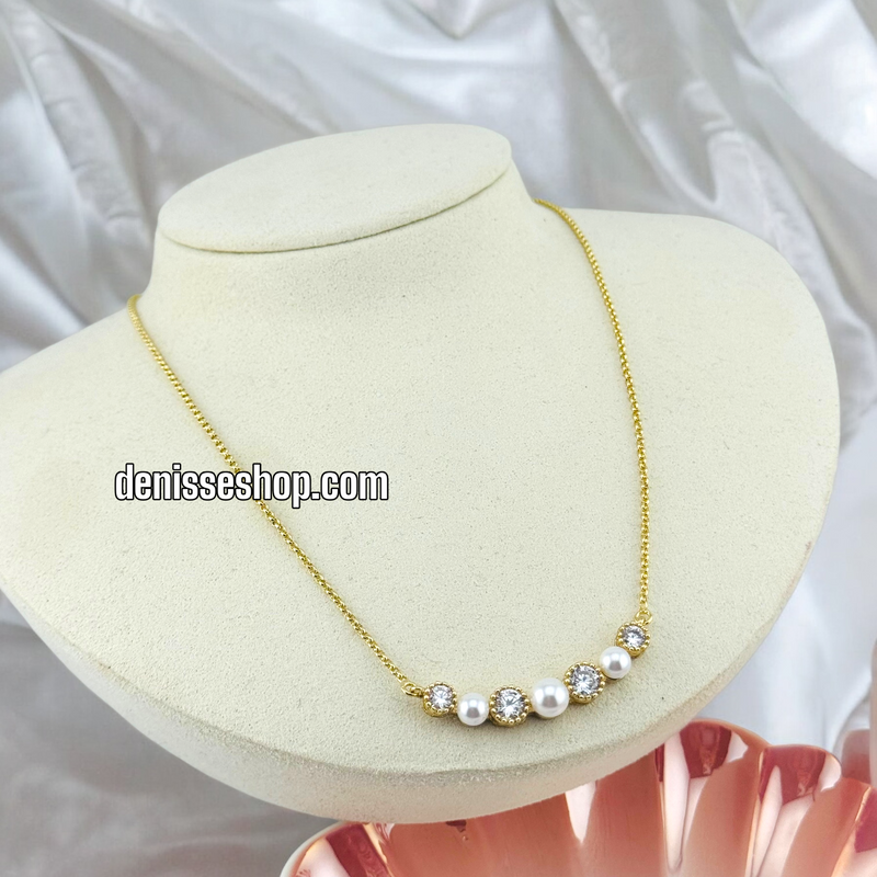 14K GOLD  WHITE STONE NECKLACE  N39