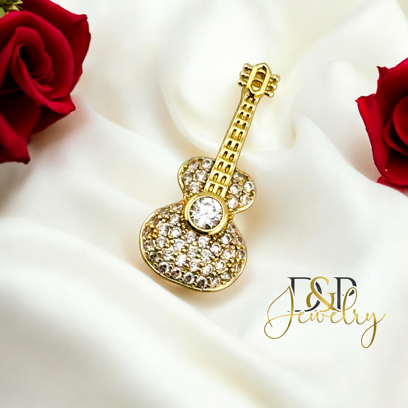 14K GUITAR PENDANT P835