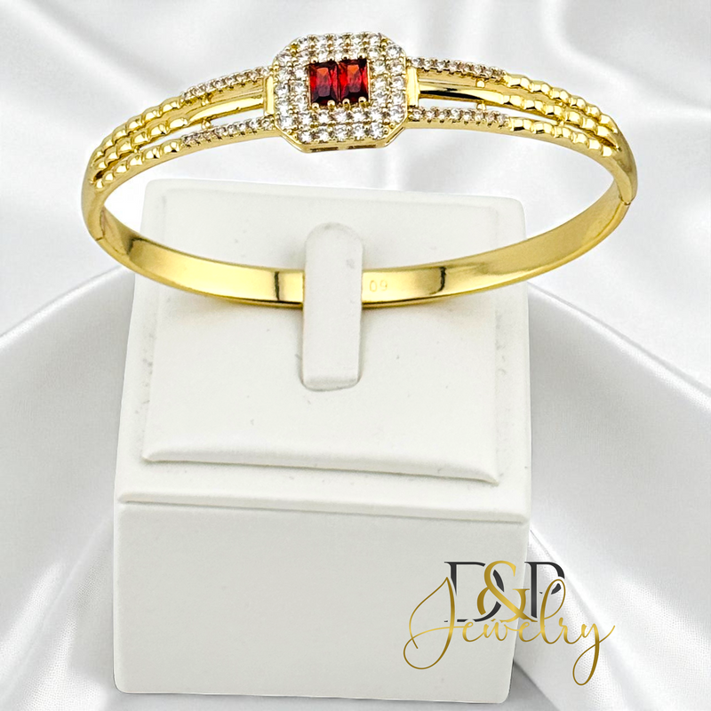 14 RED STONE BANGLE BR839