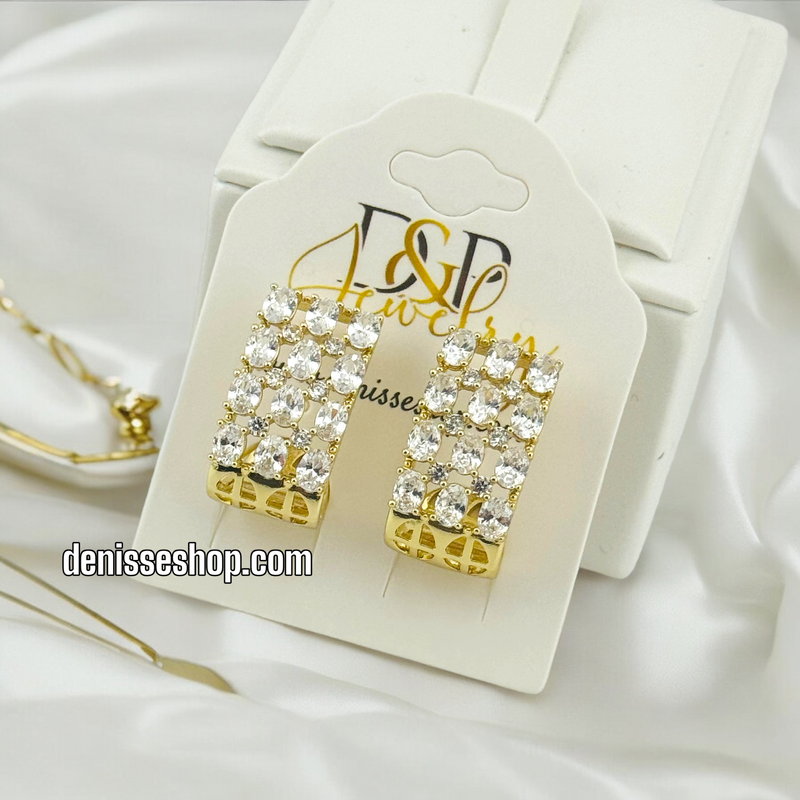 14K WHITE STONE HUGGIE EARRING E647