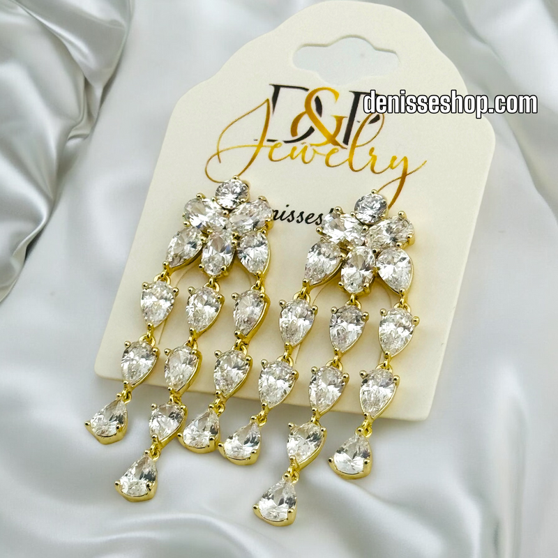 14K WHITE STONE EARRING E613