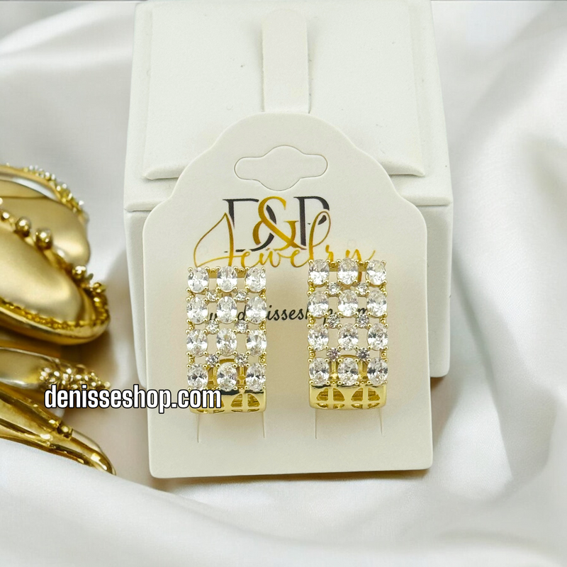 14K WHITE STONE HUGGIE EARRING E647