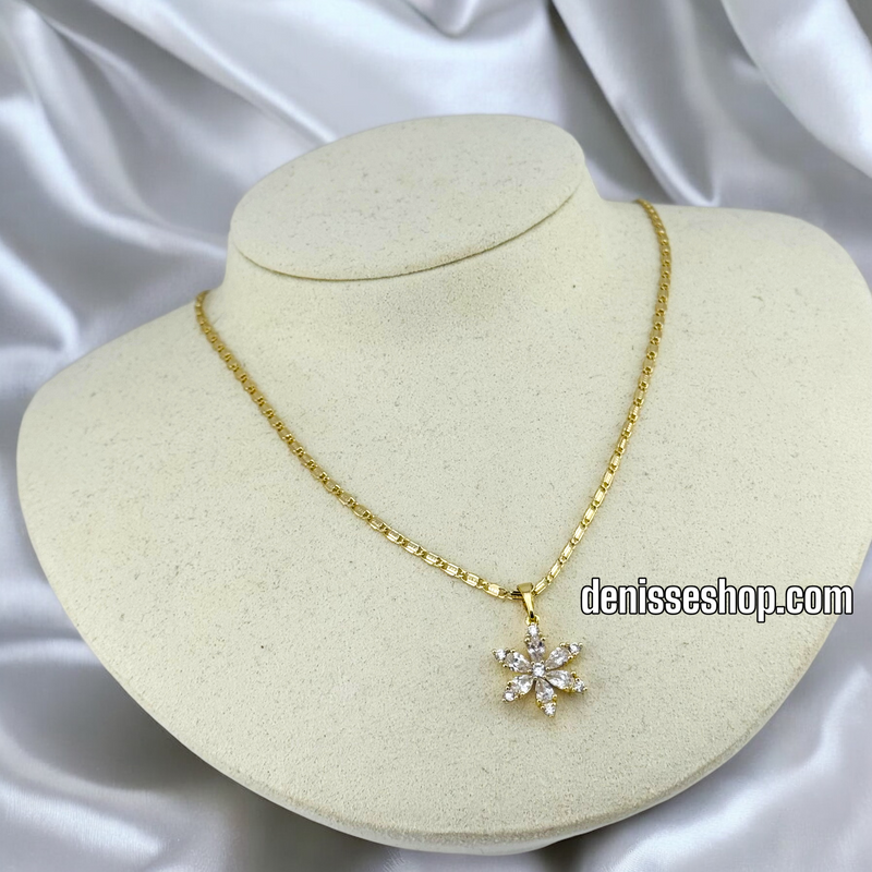 14K CUTE WHITE FLOWER PENDANT P513