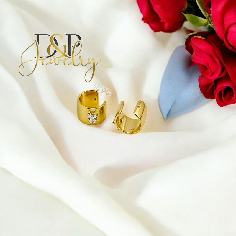 14K EAR CUFF  WHITE STONES EARRING E841
