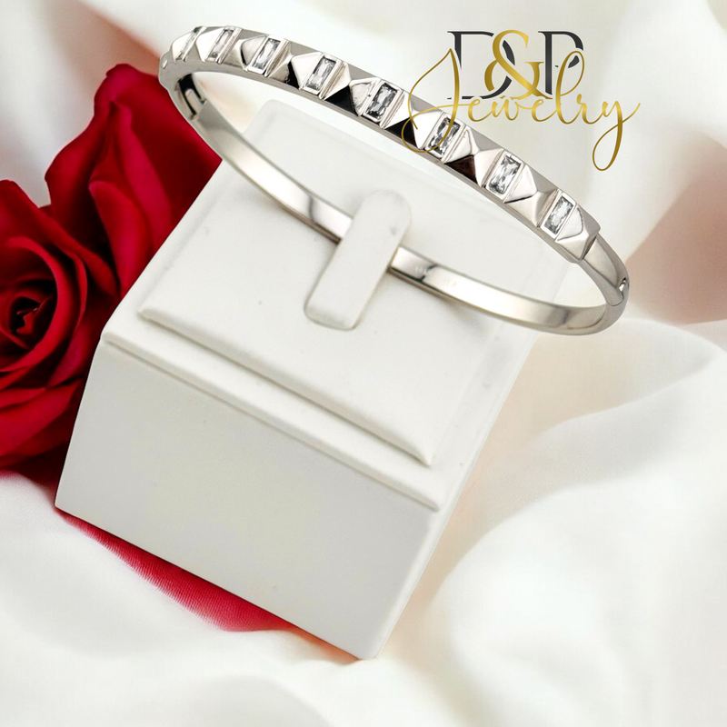 SILVER WHITE STONE BANGLE BRACELET BR738