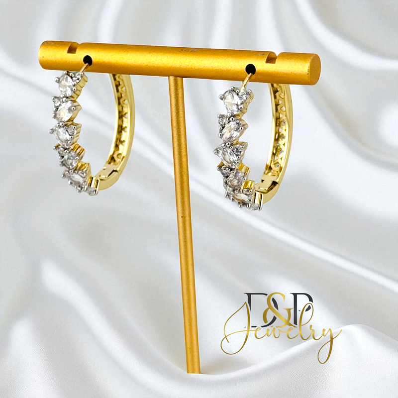 14K WHITE STONE HOOP EARRING HP793