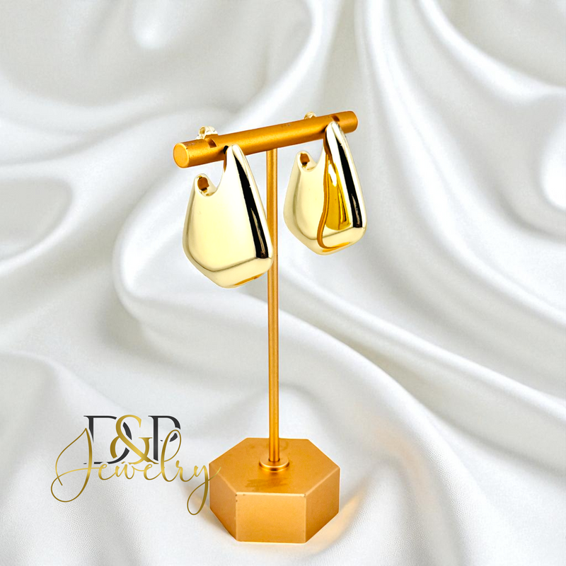 14K  CHUNKY DESIGN STUD EARRING E930