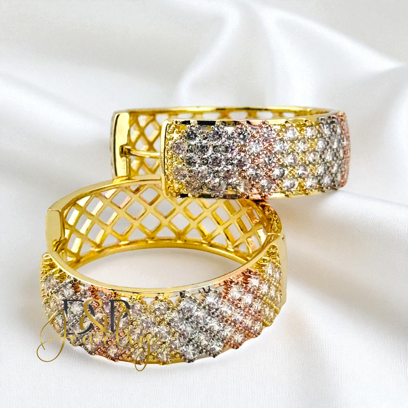 14K GOLD/WHITE STONE FASHION MEDIUM  HOOP EARRING HP749