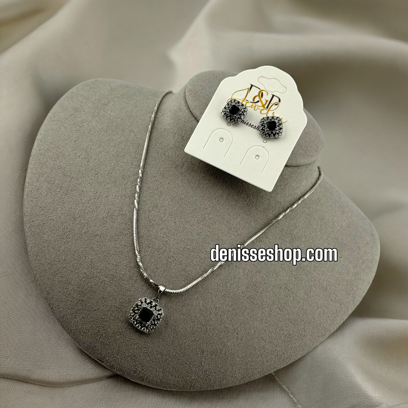 SILVER NECKLACE BLACK STONE C40