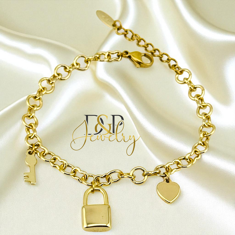 18K LOCK AND HEART CHARM BRACELET BR827