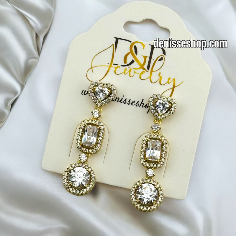 14K WHITE HEART EARRING E608