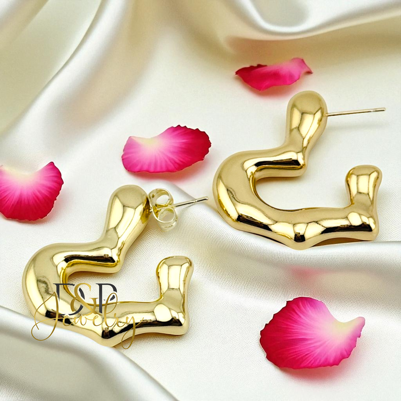 14K  CHUNKY DESIGN STUD EARRING E927