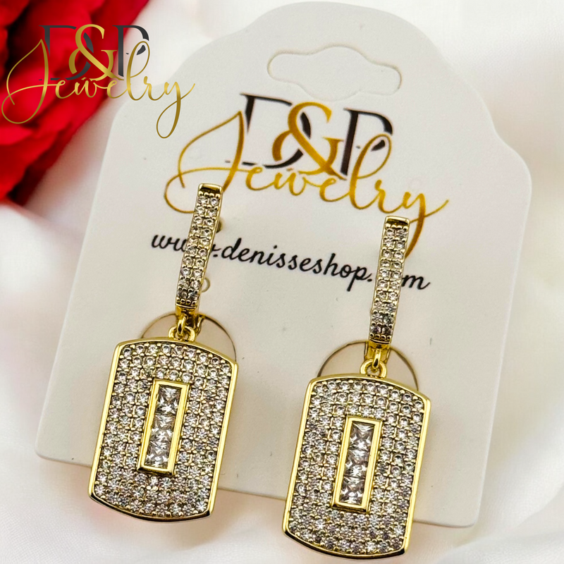 14K HUGGIE WHITE STONES EARRING E842
