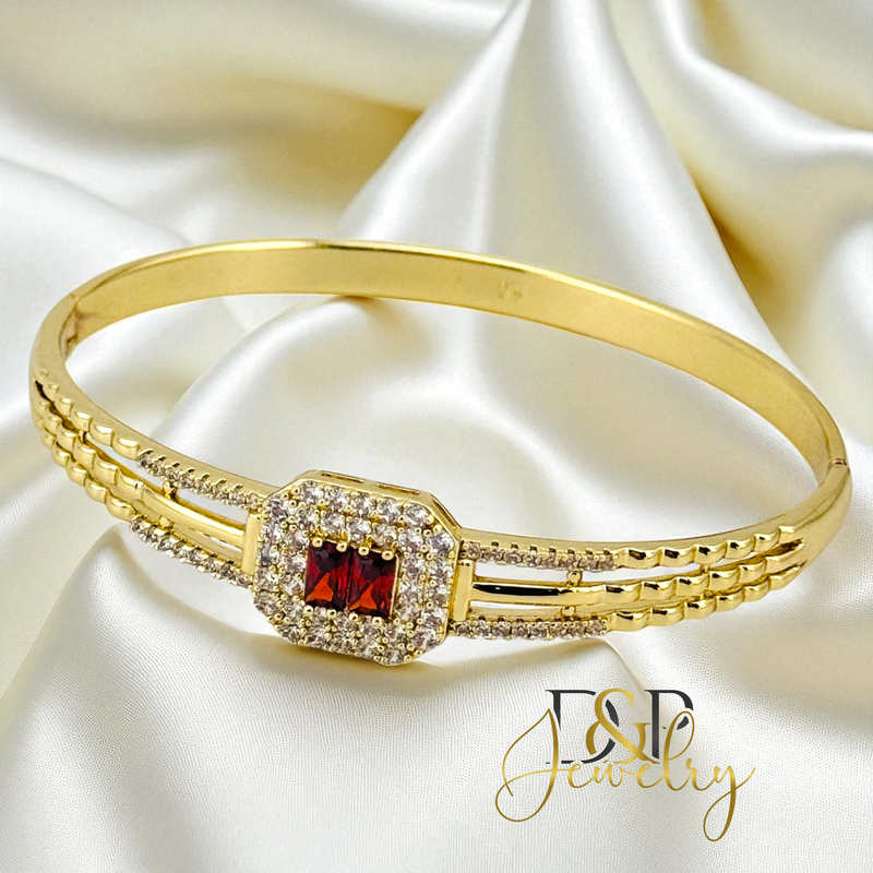 14 RED STONE BANGLE BR839