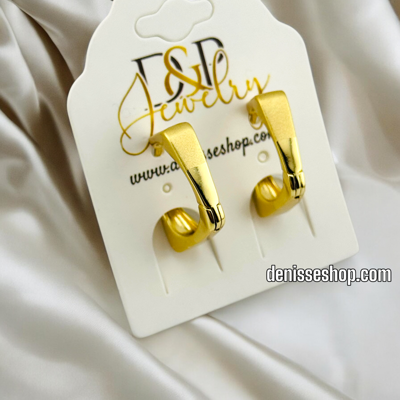 14K / SQUARE HUGGIE EARRING E755