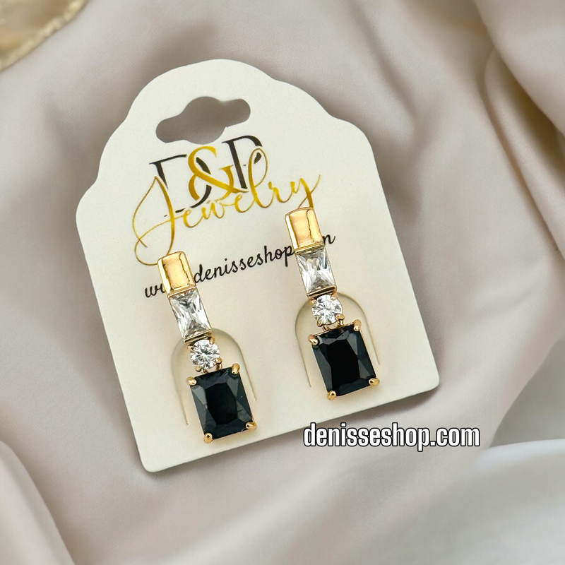 18K BLACK STONE EARRINGS E545