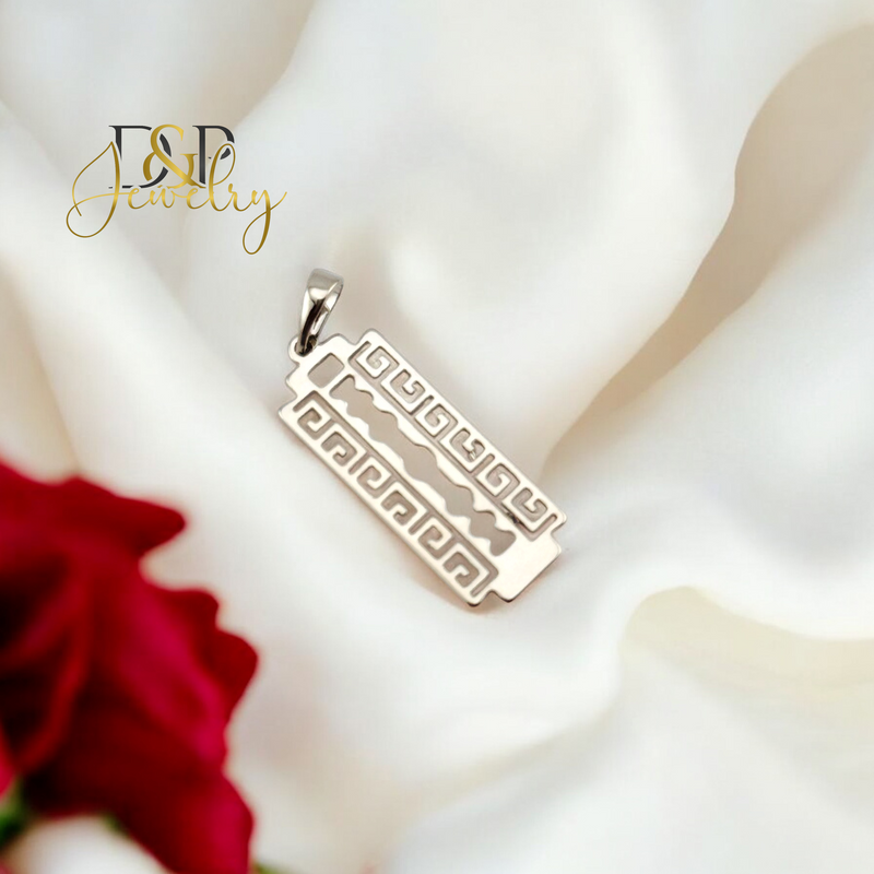 SILVER RAZOR BLADE PENDANT P806
