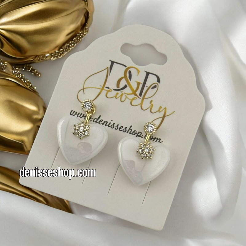 14K WHITE HEART EARRING E641