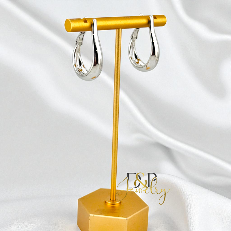 SILVER PLAIN SHINY DESIGN HOOP EARRING HP835