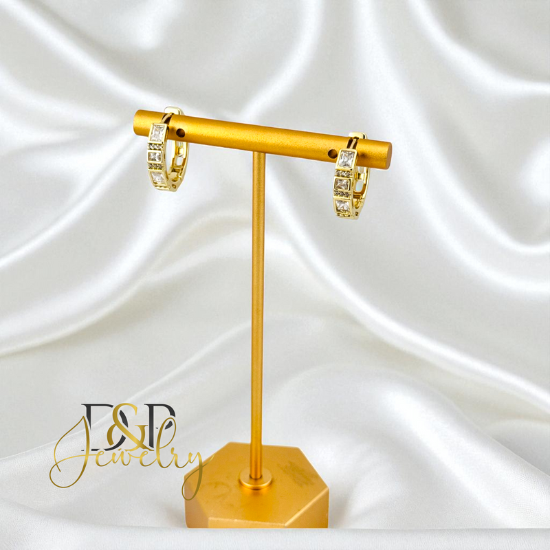 14K GOLD /WHITE STONE FASHION HOOP EARRING HP741